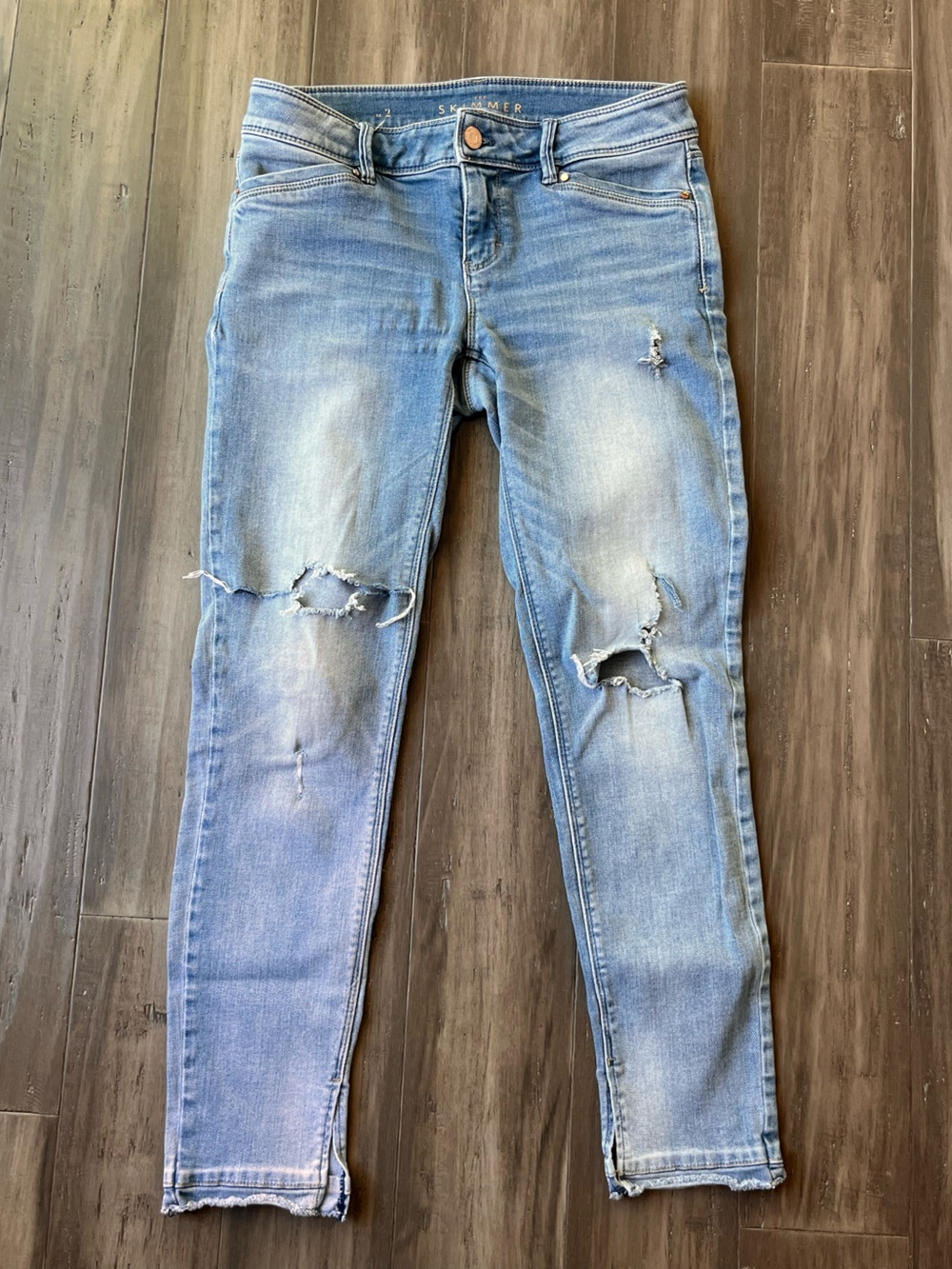 WHBM Light Blue Distressed Women’s Skinny Jeans